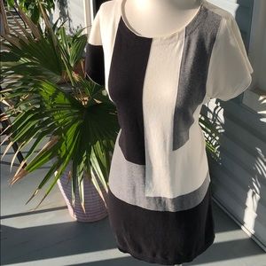 Short Sleeve Knit Abstract Mini Dress Black S M